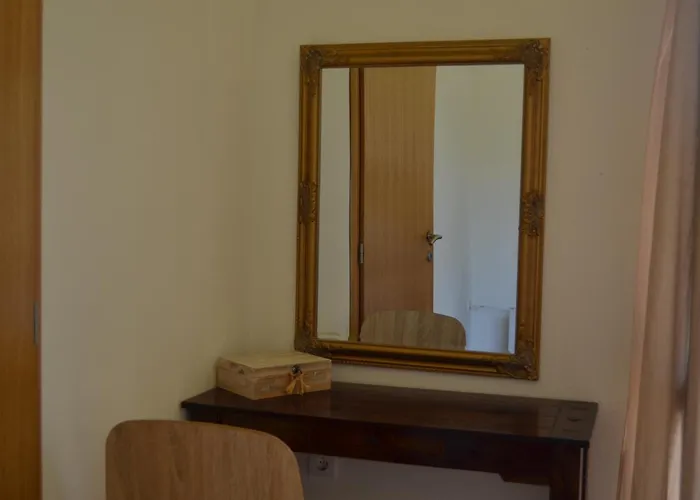 アパート Korolija