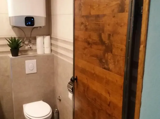 Korolija アパート シベニク